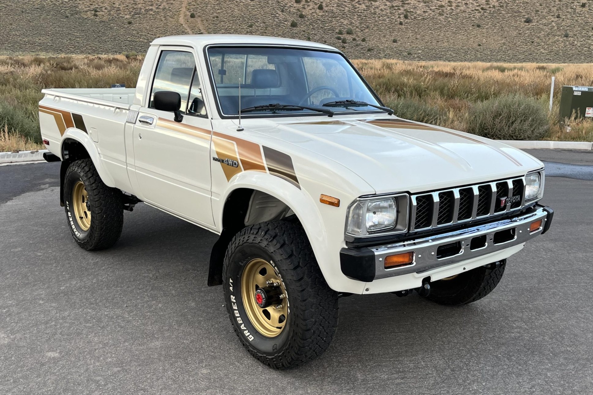1982 Toyota Pickup SR5 4×4 5-Speed
