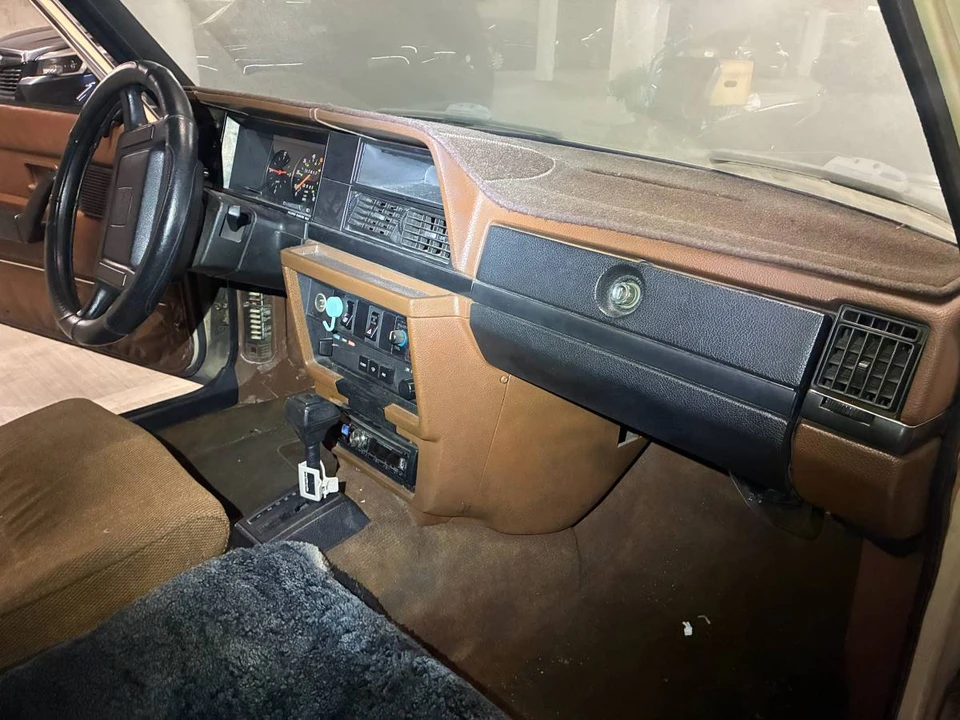 1983 Volvo 244 - Image 15 of 23