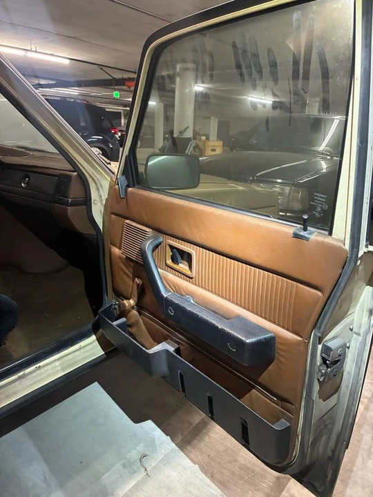 1983 Volvo 244 - Image 16 of 23