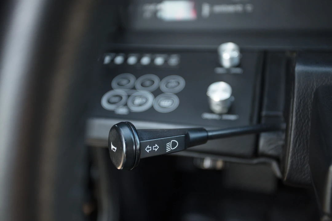 1983 Aston Martin Lagonda - Image 3 of 31