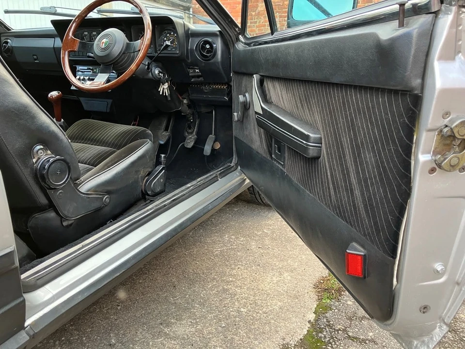 1983 Alfa Romeo Alfetta GT - Image 17 of 30