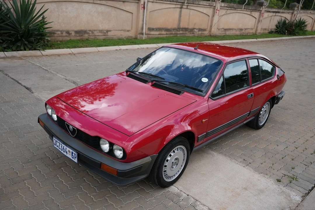 1983 Alfa Romeo Alfetta GT - Image 12 of 30