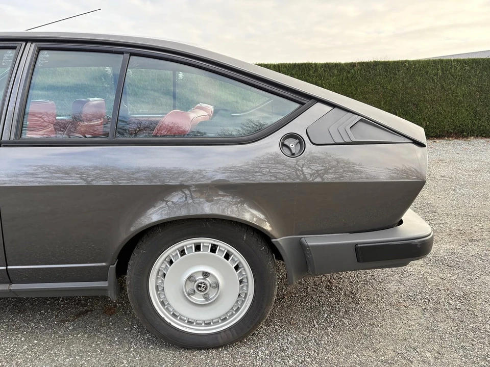 1983 Alfa Romeo Alfetta GT - Image 7 of 30