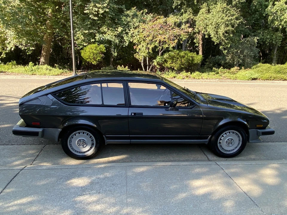 1983 Alfa Romeo Alfetta GT - Image 2 of 31