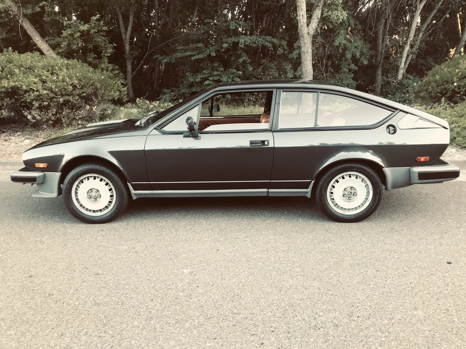 1983 Alfa Romeo Alfetta GT - Image 13 of 31