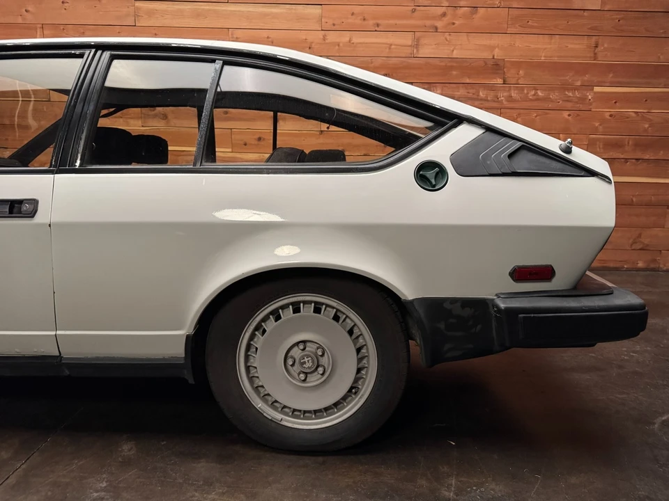 1983 Alfa Romeo Alfetta GT - Image 9 of 21