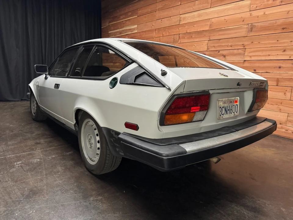 1983 Alfa Romeo Alfetta GT - Image 5 of 21