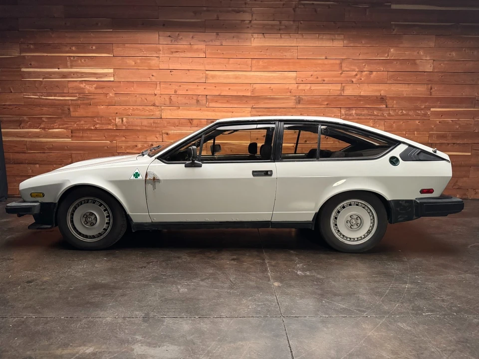 1983 Alfa Romeo Alfetta GT - Image 6 of 21