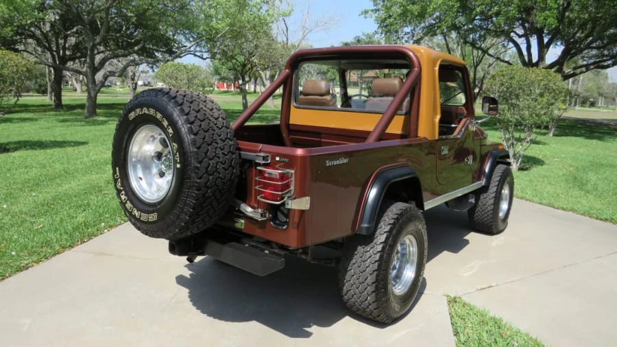 1983 Jeep CJ8 Scrambler - Image 3 of 31