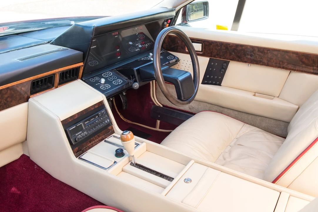 1983 Aston Martin Lagonda - Image 17 of 31