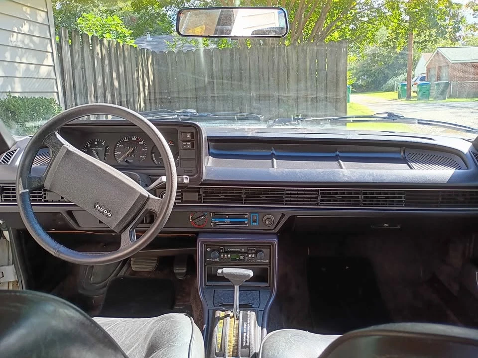 1983 Audi C2 100 & 200 & 5000 - Image 5 of 17