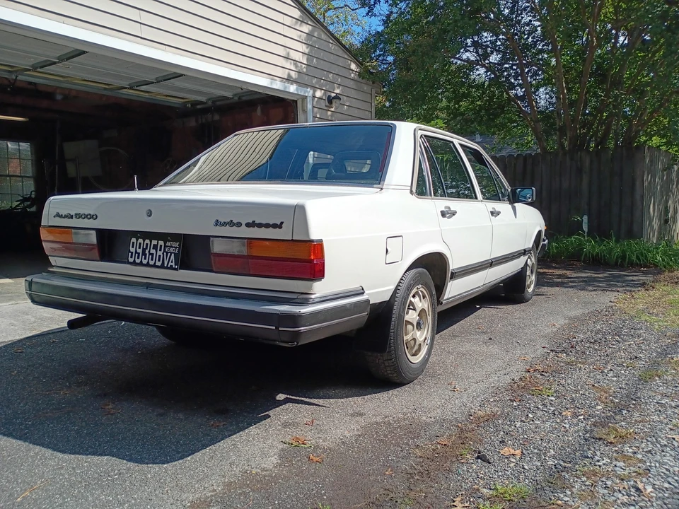 1983 Audi C2 100 & 200 & 5000 - Image 9 of 31