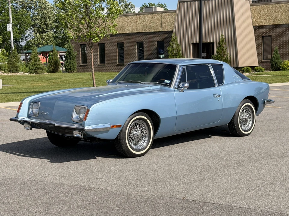 1983 Studebaker Avanti - Image 4 of 31