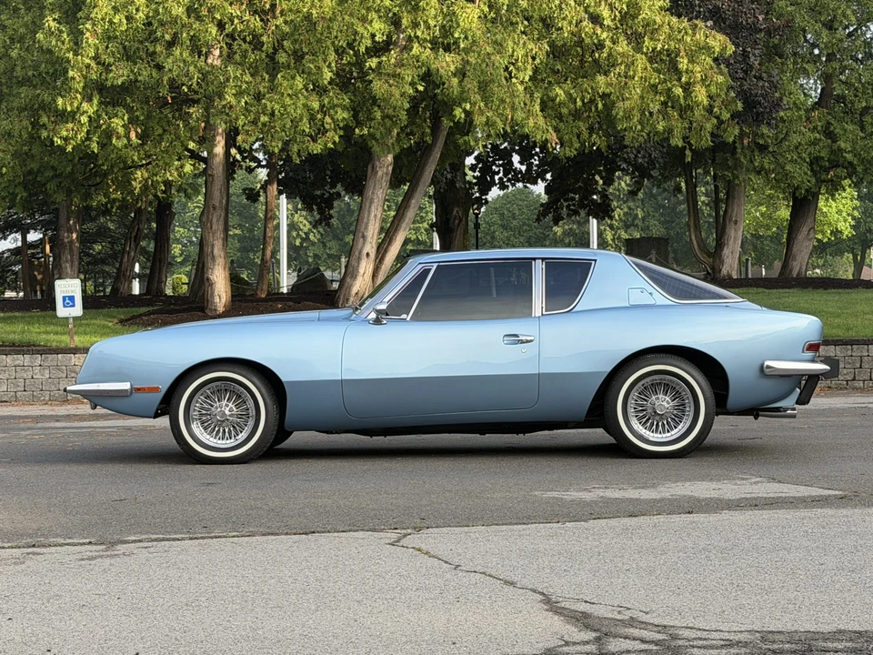 1983 Studebaker Avanti - Image 24 of 31