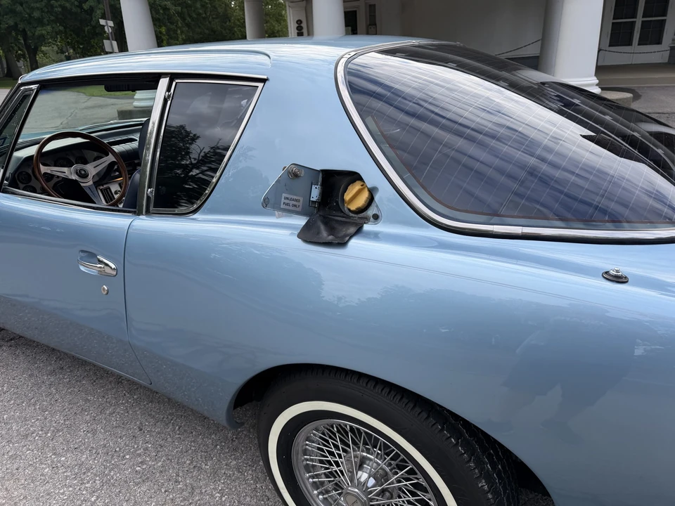 1983 Studebaker Avanti - Image 30 of 31