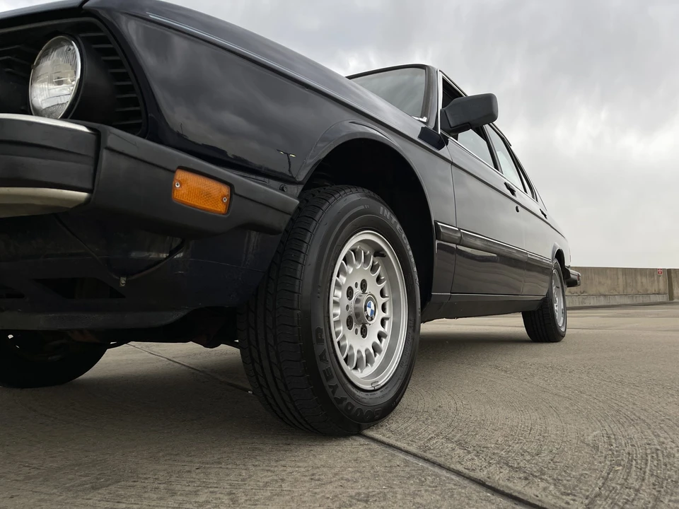 1983 BMW E28 5 Series - Image 30 of 31