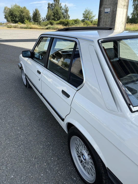 1983 BMW E28 5 Series - Image 29 of 31