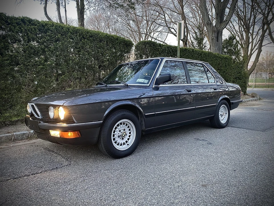 1983 BMW E28 5 Series - Image 2 of 31