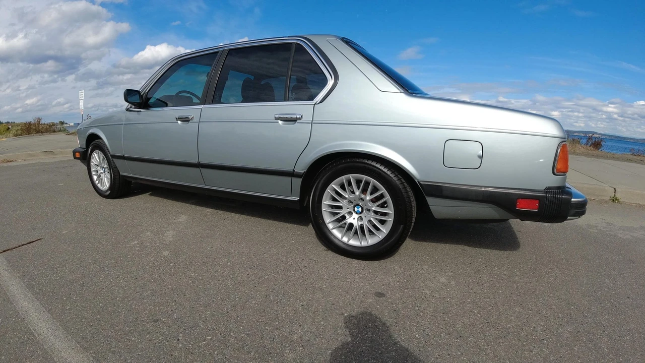 1983 BMW E23 7 Series - Image 6 of 31