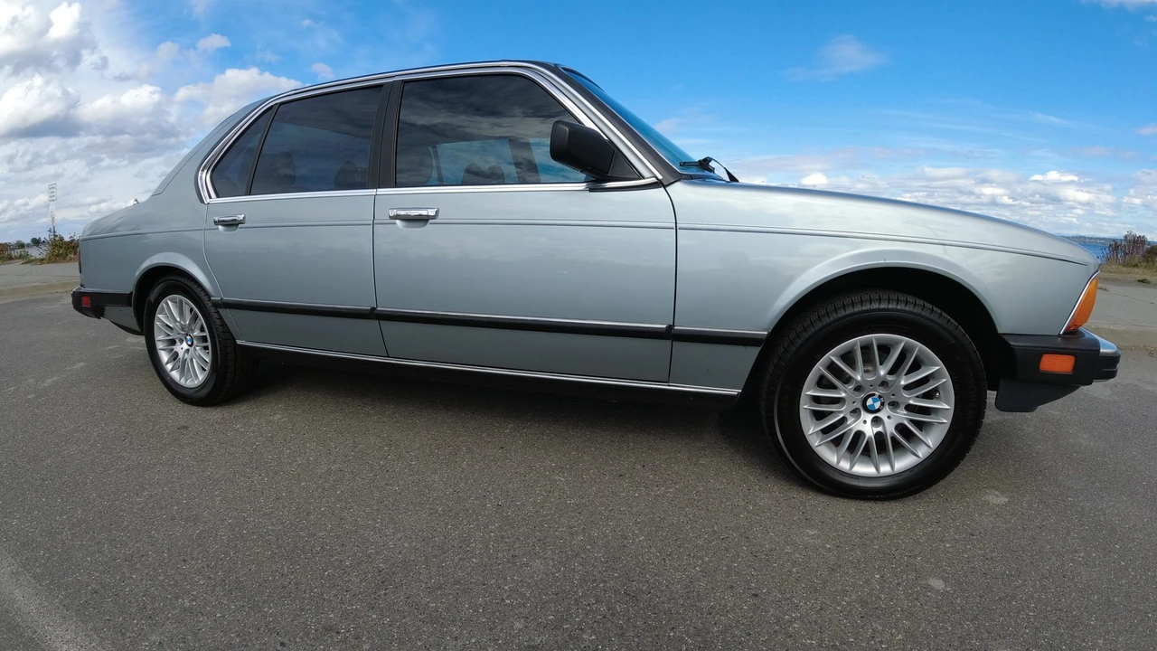 1983 BMW E23 7 Series - Image 12 of 31