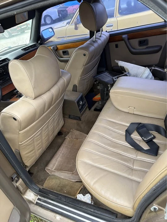 1983 BMW E23 7 Series - Image 13 of 13