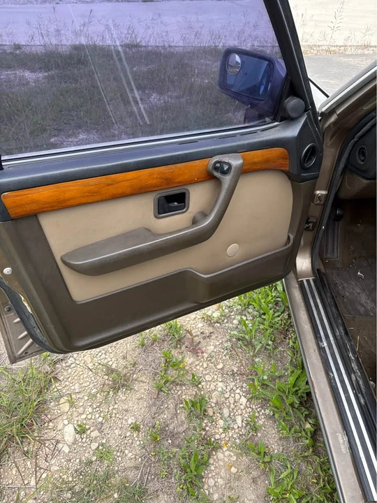1983 BMW E23 7 Series - Image 11 of 13