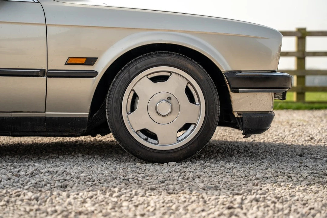 1983 BMW E30 3 Series - Image 23 of 30