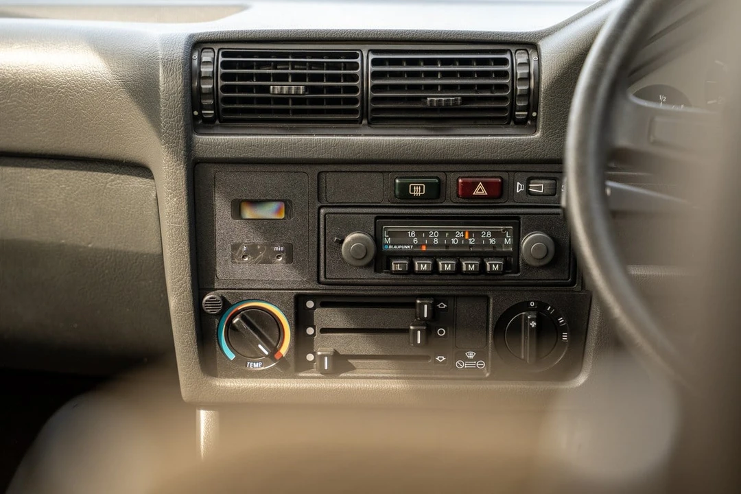 1983 BMW E30 3 Series - Image 28 of 30