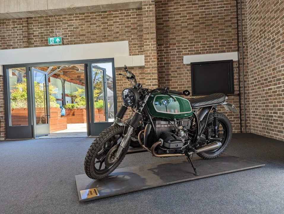 2025 BMW R65 - Image 2 of 18