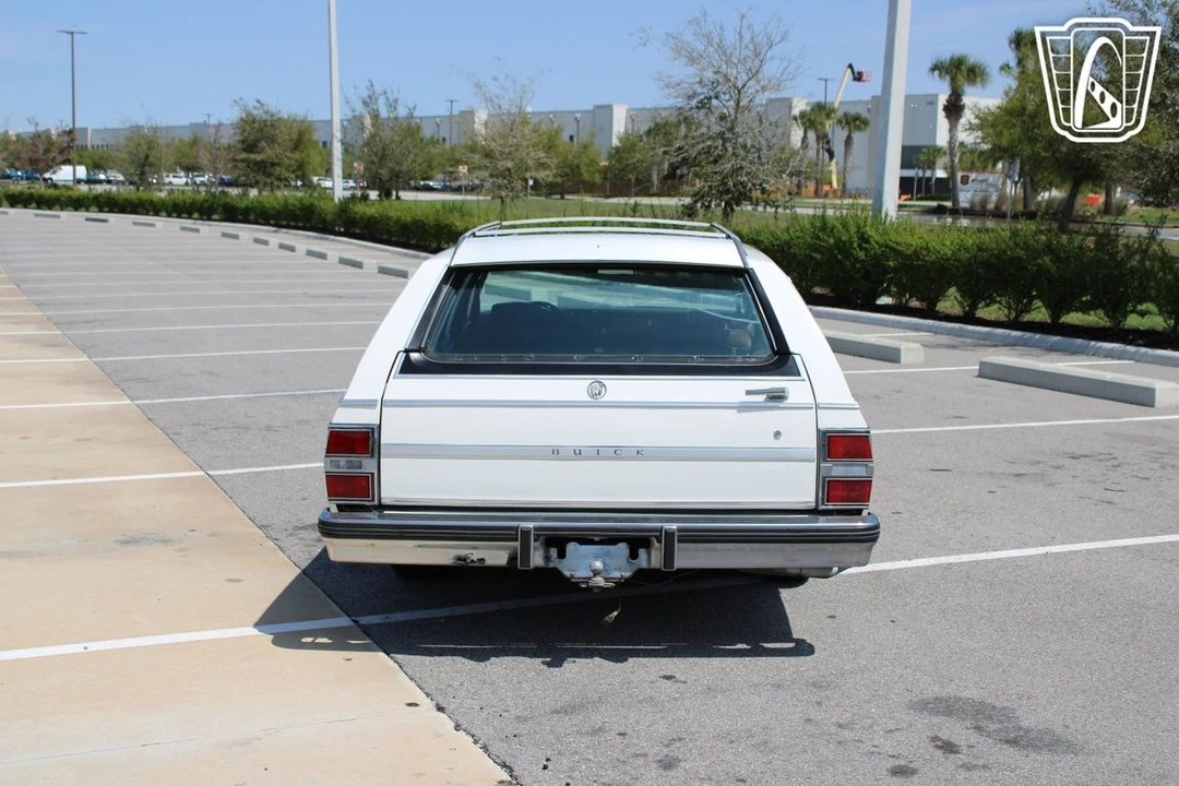 1983 Buick Electra - Image 7 of 12
