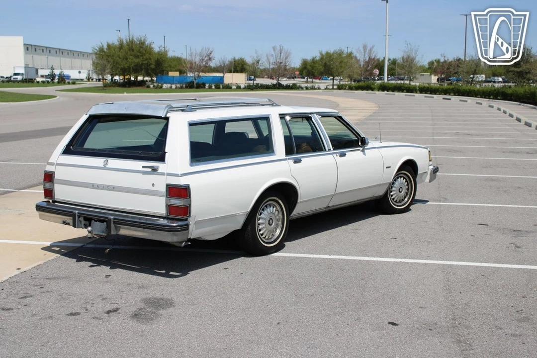 1983 Buick Electra - Image 6 of 12