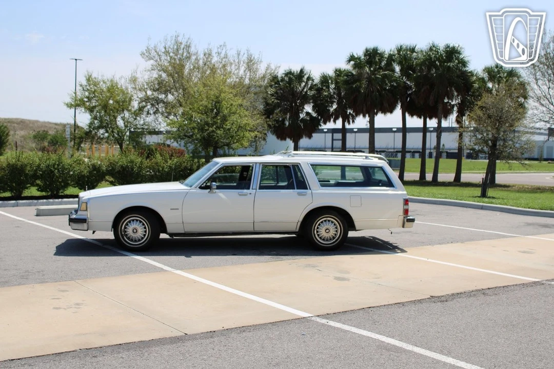 1983 Buick Electra - Image 9 of 12