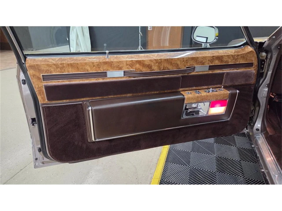 1983 Buick Electra - Image 16 of 31
