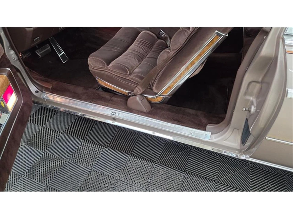 1983 Buick Electra - Image 18 of 31