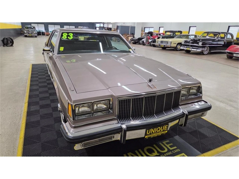 1983 Buick Electra - Image 9 of 31