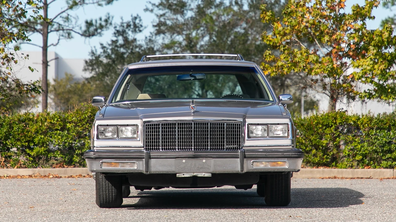 1983 Buick Electra - Image 10 of 12