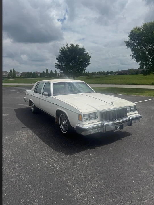 1983 Buick Electra - Image 12 of 31