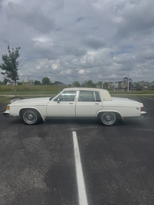 1983 Buick Electra - Image 3 of 31