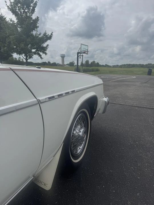 1983 Buick Electra - Image 31 of 31