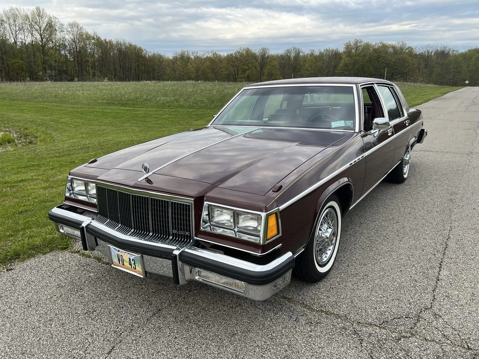 1983 Buick Electra - Image 19 of 31