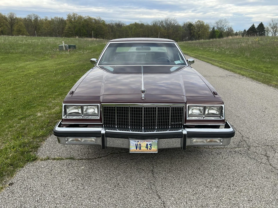 1983 Buick Electra - Image 20 of 31
