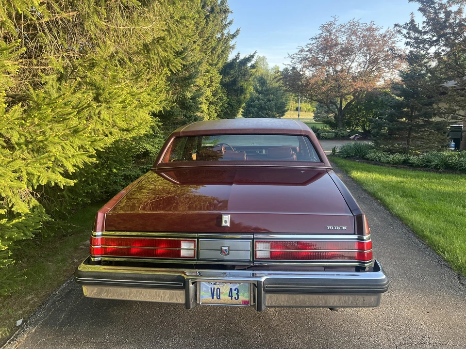1983 Buick Electra - Image 14 of 31