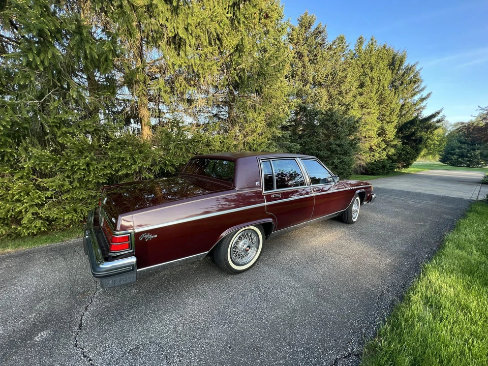 1983 Buick Electra - Image 10 of 31