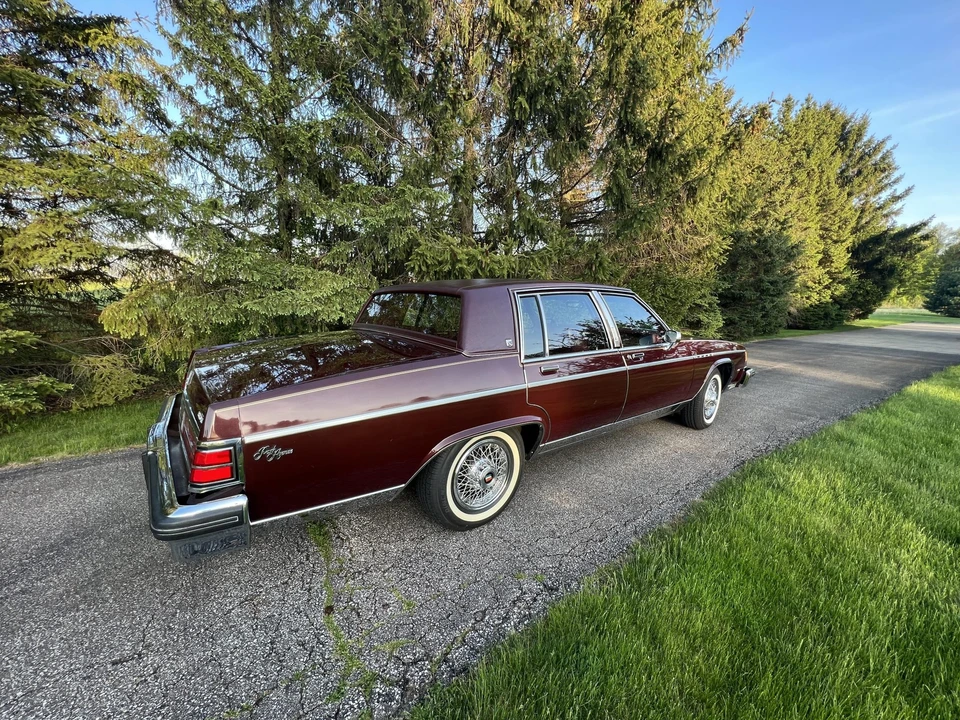 1983 Buick Electra - Image 9 of 31