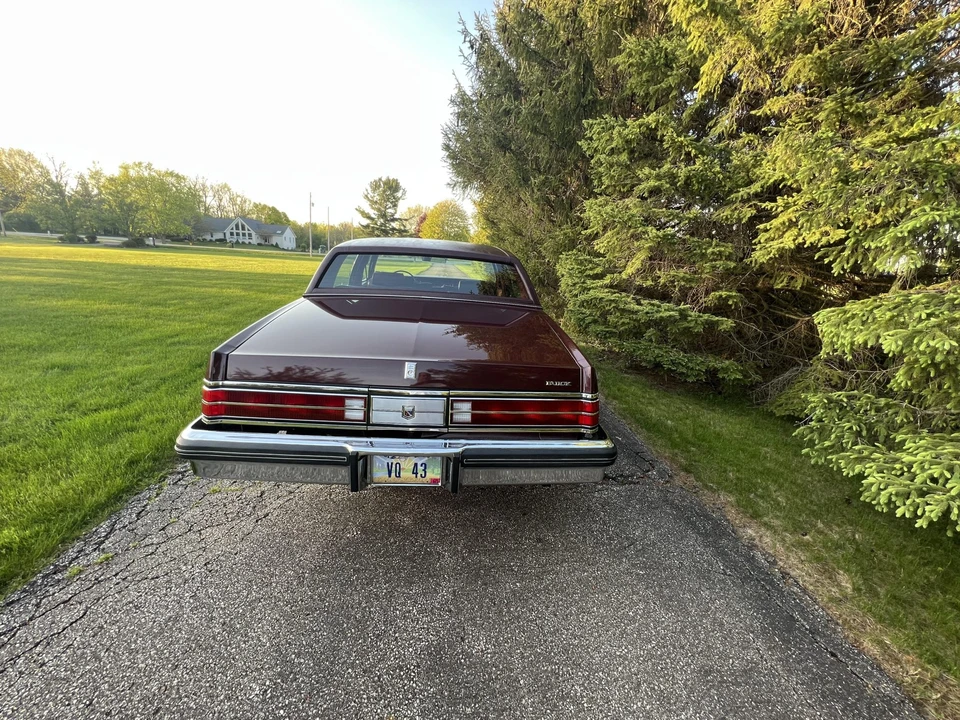 1983 Buick Electra - Image 11 of 31