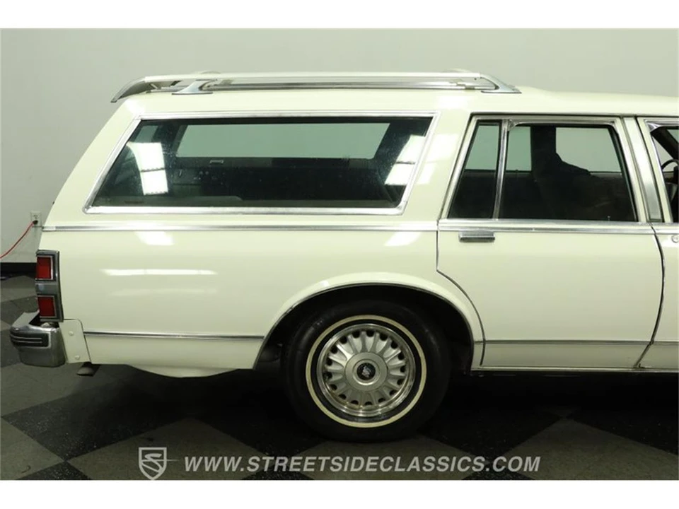 1983 Buick Roadmaster - Image 28 of 31