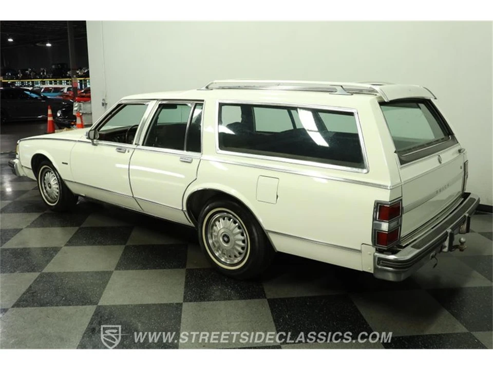 1983 Buick Roadmaster - Image 7 of 31