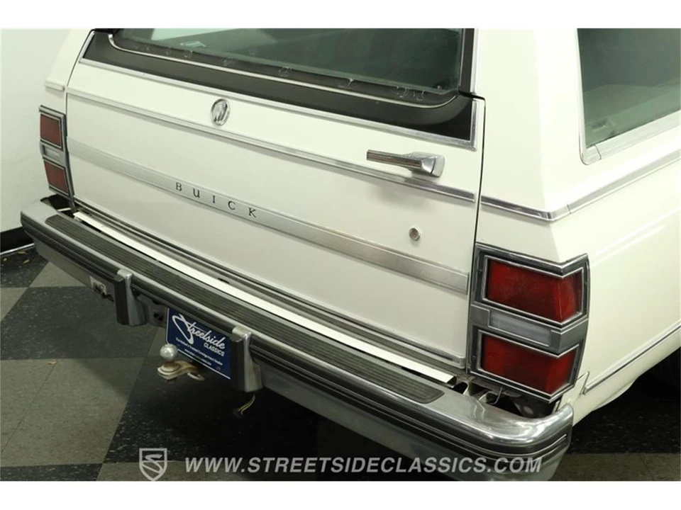 1983 Buick Roadmaster - Image 25 of 31