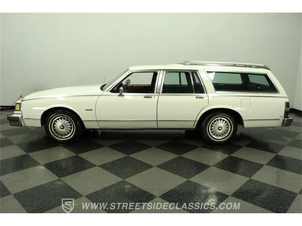 1983 Buick Roadmaster - Image 2 of 31