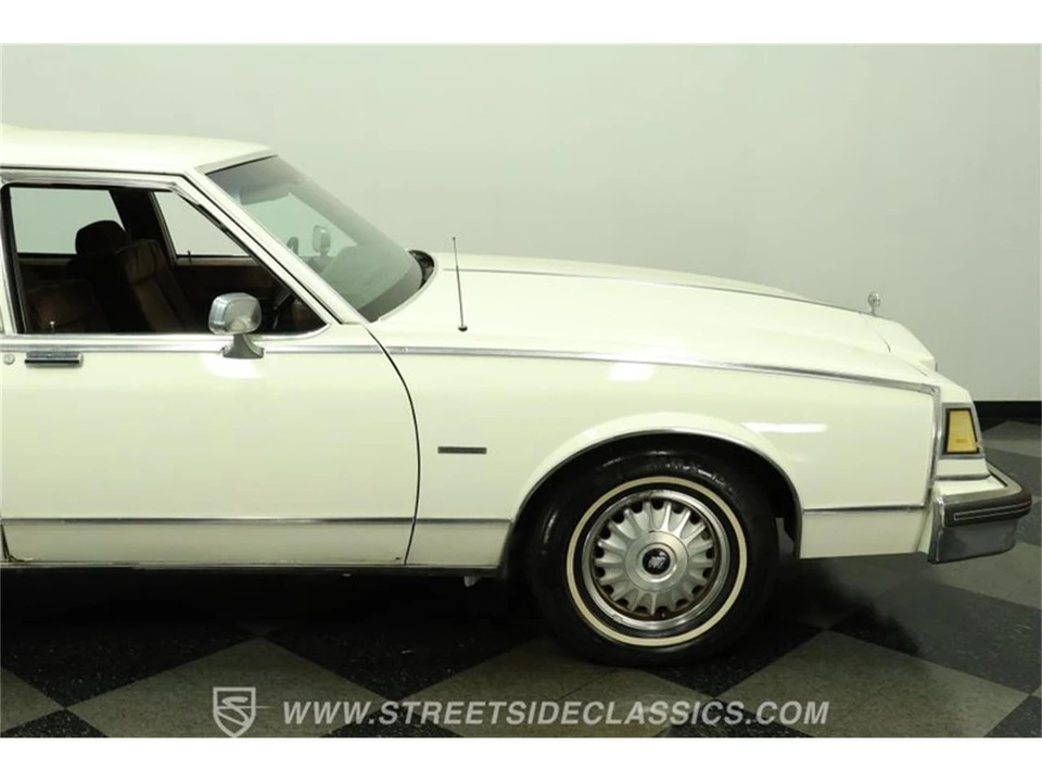 1983 Buick Roadmaster - Image 29 of 31